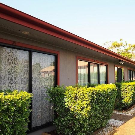 Springwood Motor Inn Dış mekan fotoğraf