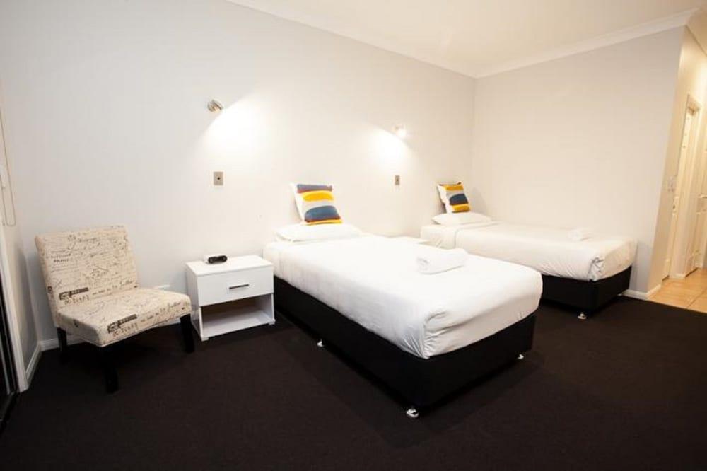 Springwood Motor Inn Dış mekan fotoğraf