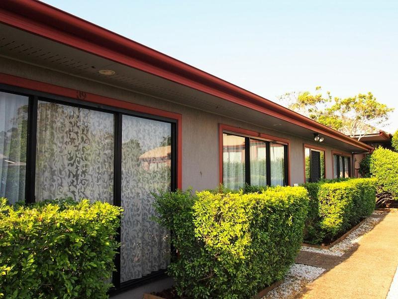 Springwood Motor Inn Dış mekan fotoğraf