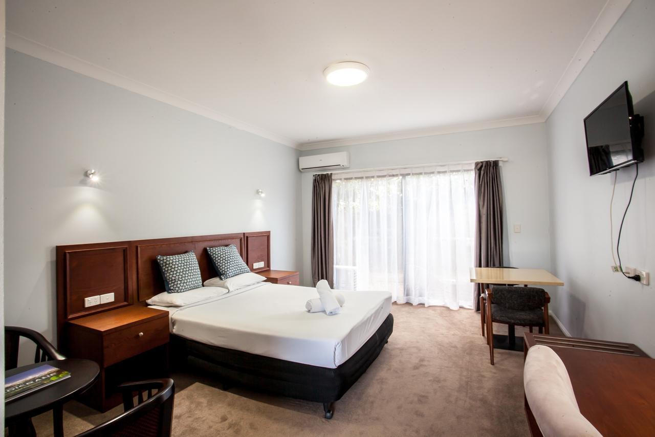 Springwood Motor Inn Dış mekan fotoğraf