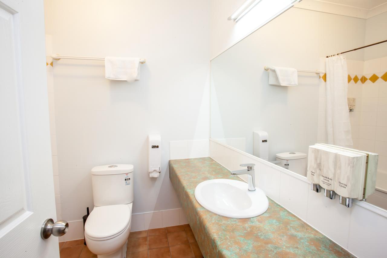Springwood Motor Inn Dış mekan fotoğraf