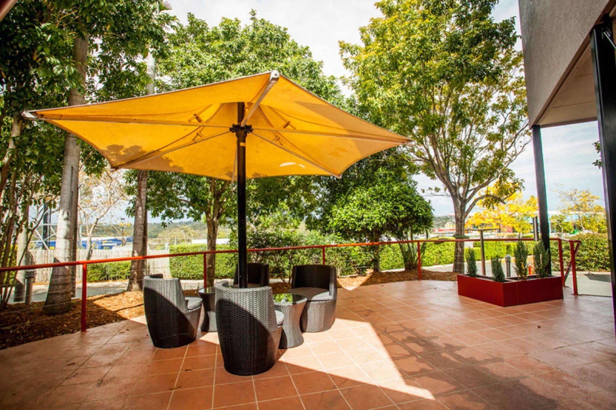 Springwood Motor Inn Dış mekan fotoğraf
