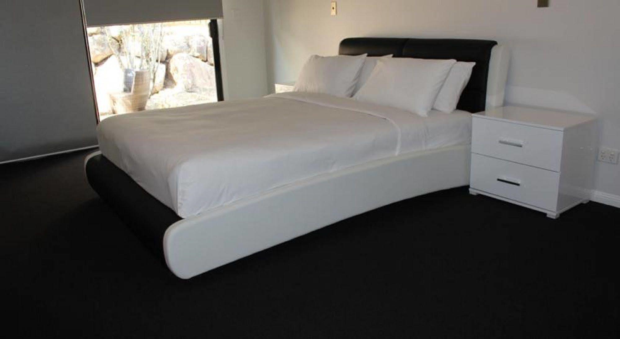 Springwood Motor Inn Dış mekan fotoğraf