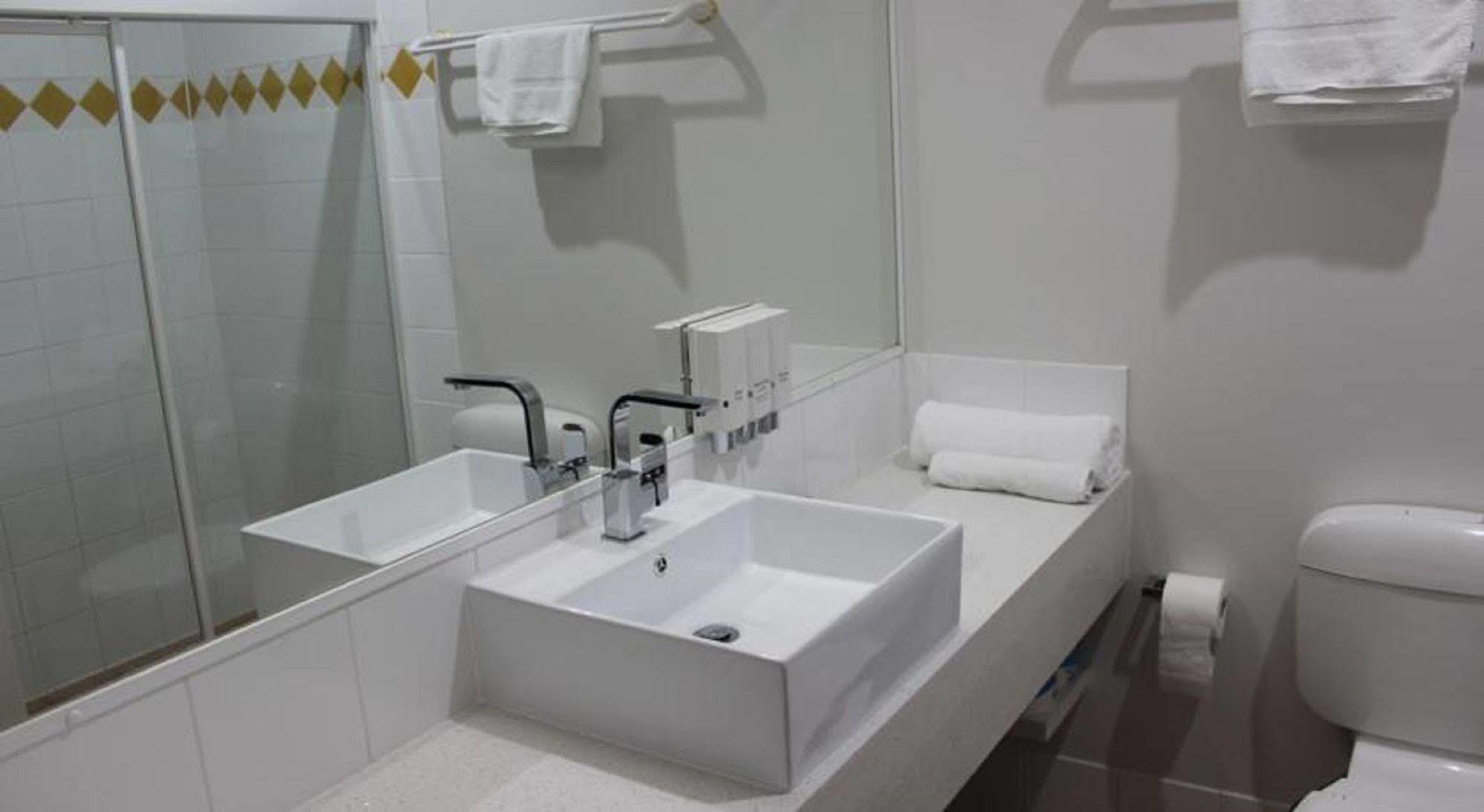 Springwood Motor Inn Dış mekan fotoğraf
