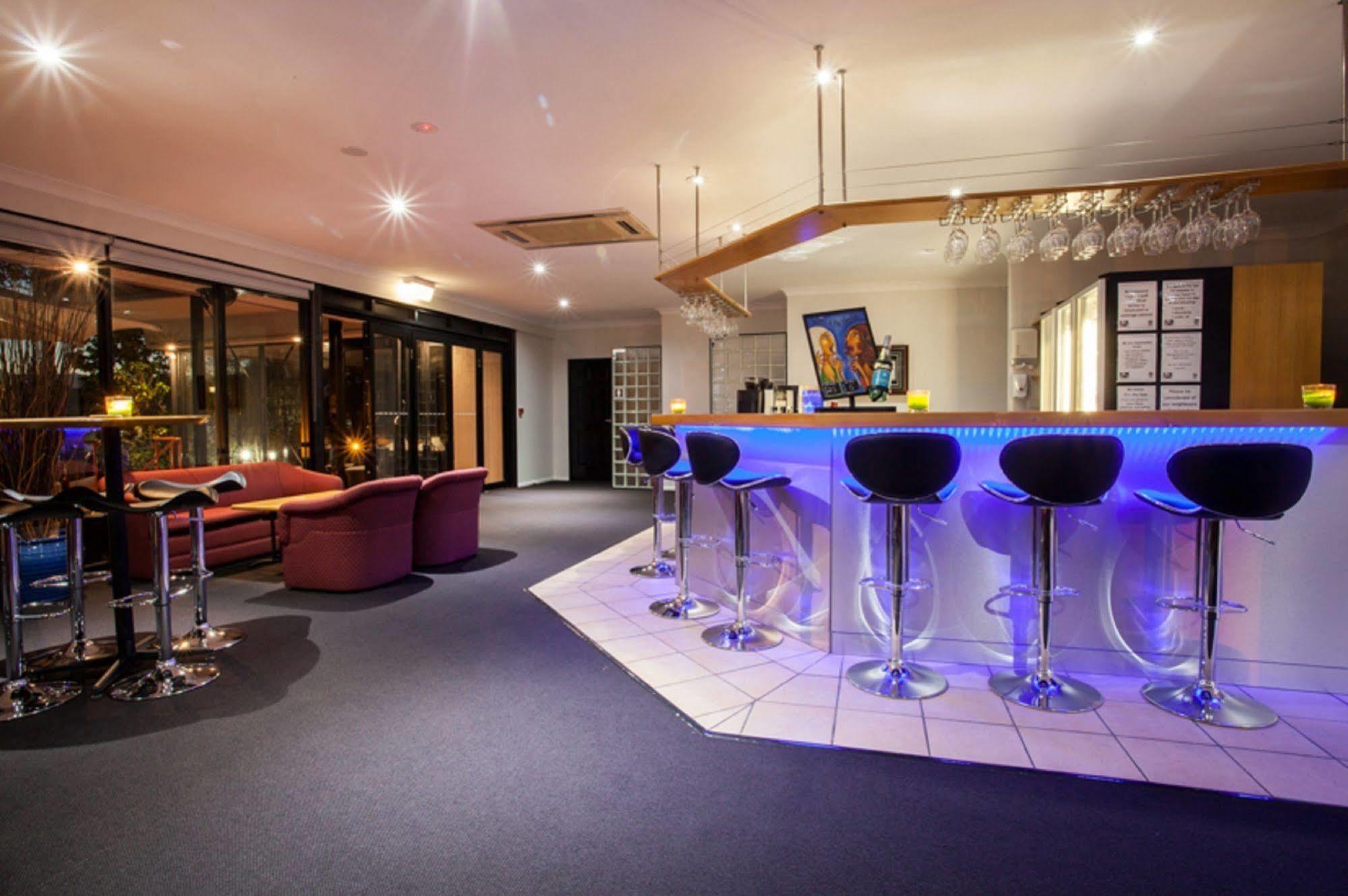 Springwood Motor Inn Dış mekan fotoğraf